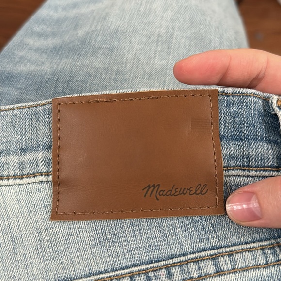 Madewell 9” denim distressed shorts size W28 - Picture 10 of 15